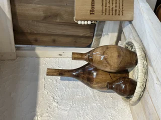 گلدان چوبی خمره ای رنگ تیره